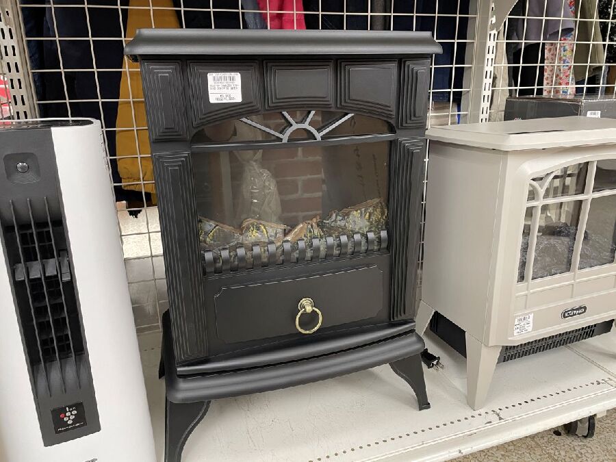 YAMAZEN 暖炉型ヒーター入荷しました。｜2025年11月15日｜静岡県の