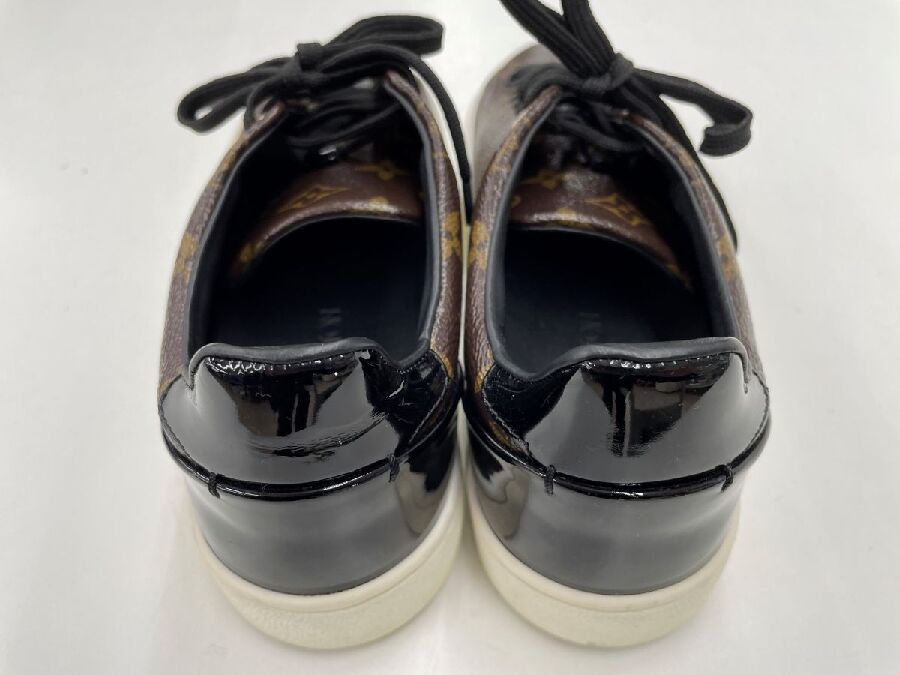 GWセール❤️LOUIS VUITTON❤️革靴シューズモカシン紺色7ハーフ26cm GWセール❤️LOUIS VUITTON❤️革靴シューズモカシン紺色7ハーフ26cm