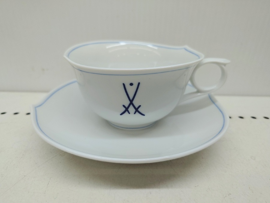 高貴なデザインモチーフ双剣 MEISSENのカップ＆ソーサーのご紹介