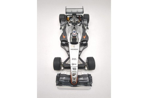 京商 MINI-Z マクラーレン MP4-20 サイズ1/24入荷しました♪｜2024年09