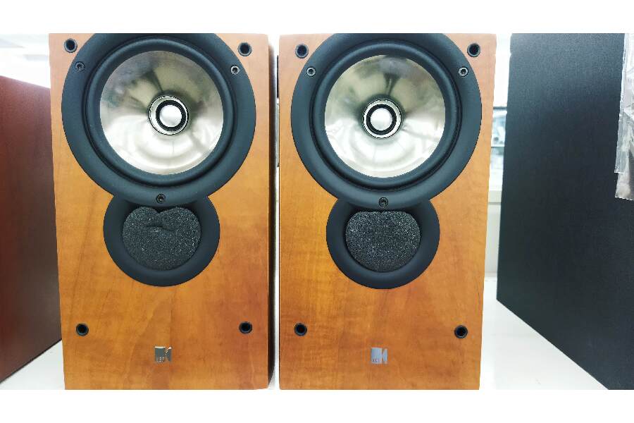 ☆美品 高音質 『KEF 2WAY ブックシェルフ スピーカー IQ1』をお売り
