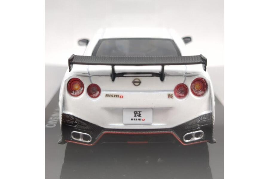 EBBRO 45052 NISSAN GT-R NISMO ホワイト 1/43 ミニカー ニッサン