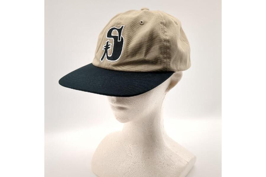 STUSSY ステューシー キャップ ベージュ×ブラック スナップバック