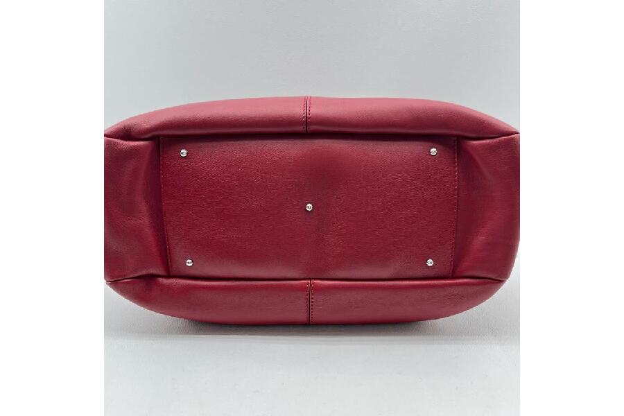 TOD'S レッドハンドバッグ 魅惑のヴィンテージ感 #入荷しました