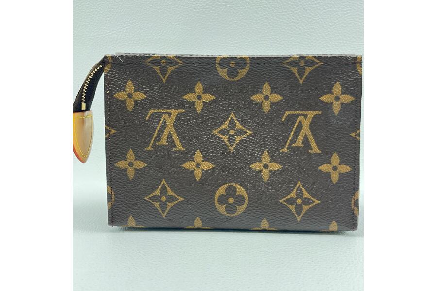 新品未使用Louis Vuitton ポッシュド トワレット15 ルイ・ヴィトン モノグラム「ポシェット・トワレット15」の魅力と