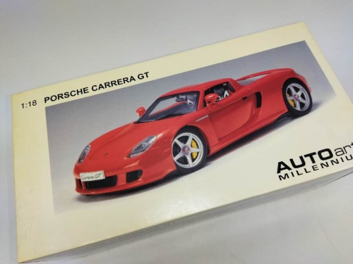 ☆ポルシェファン必見！ AUTOART オートアート 1/18 ポルシェ カレラGT