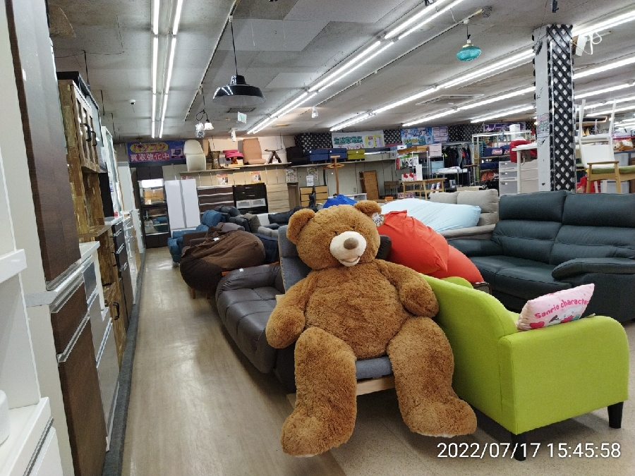 座り心地も雰囲気もGOOD‼‼JANDA製3人掛けソファーが入荷しています