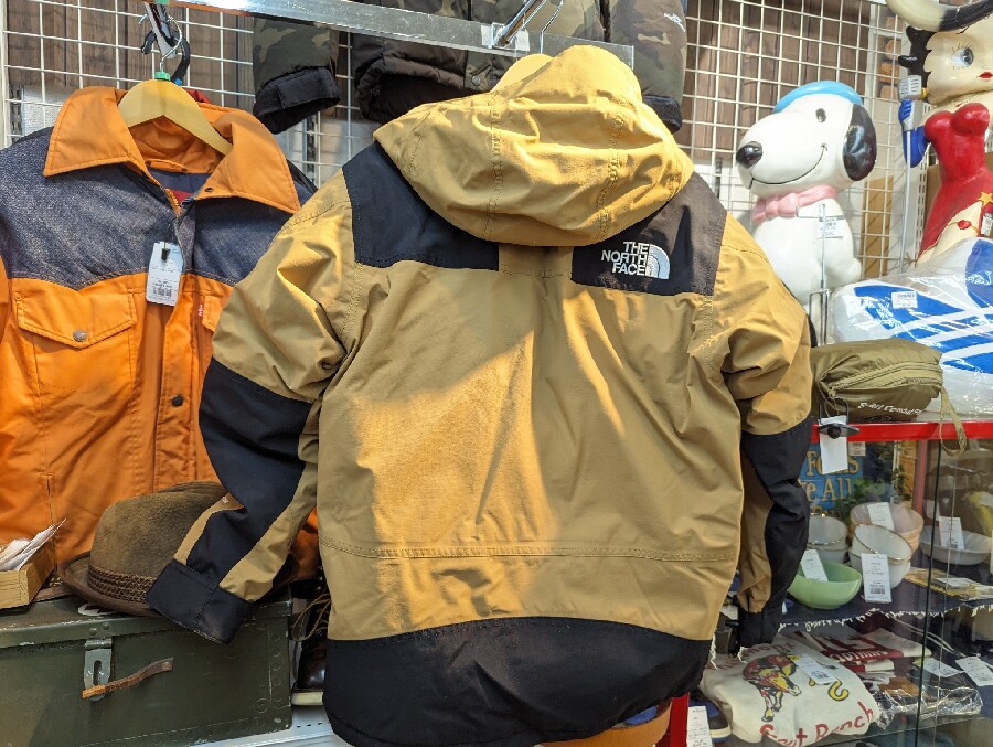 The NORTH スれ FACE マウンテンダウンJKブリティッシュカーキSサイズ