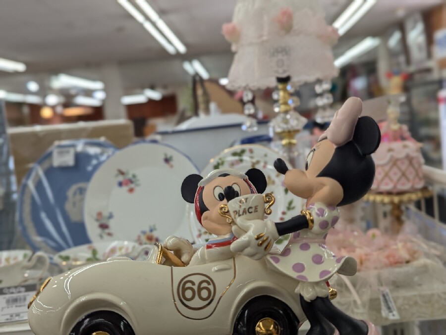 レノックス ミッキー＆ミニーの陶製人形の紹介です。｜2024年09月07日
