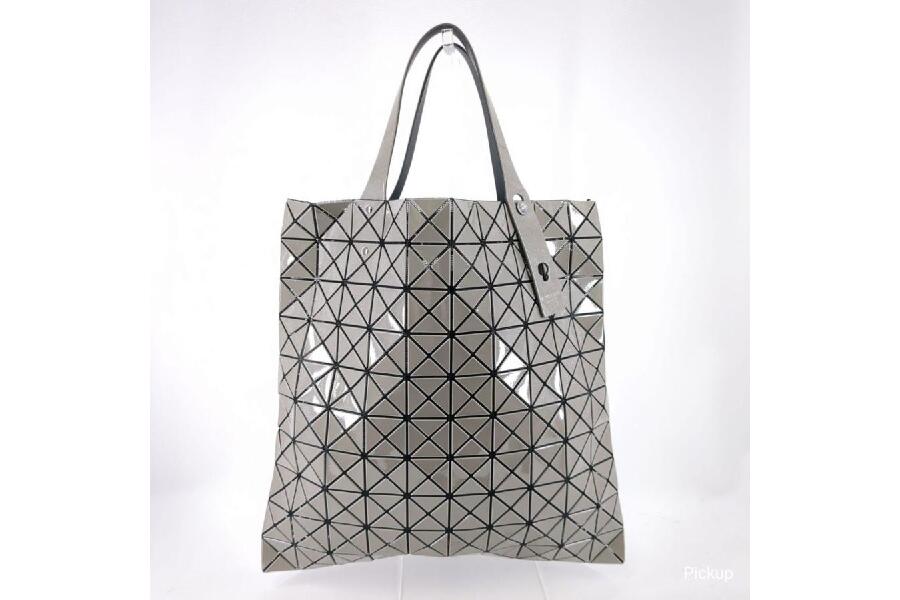 BAO BAO ISSEY MIYAKEのグレー美品、洗練モードを纏う逸品 #入荷しま