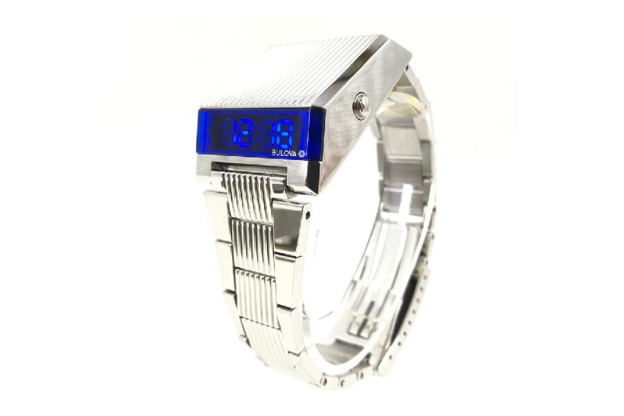 BULOVA アーカイブスCOMPUTRON ブルーのデジタル腕時計 #入荷しました