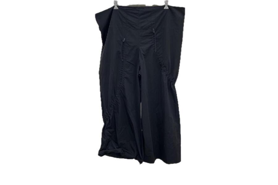 【イッセイミヤケ】ブラックパンツ ルーズフィット 個性派必見！イッセイミヤケ メンズブラックパンツ【中古C】 #入荷しま