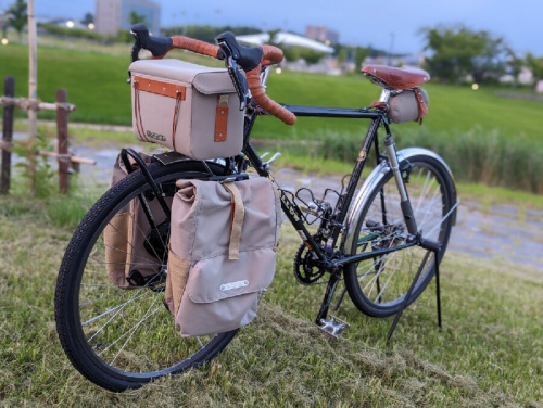 ロングライドや自転車旅行に「アラヤ スワローランドナー」を