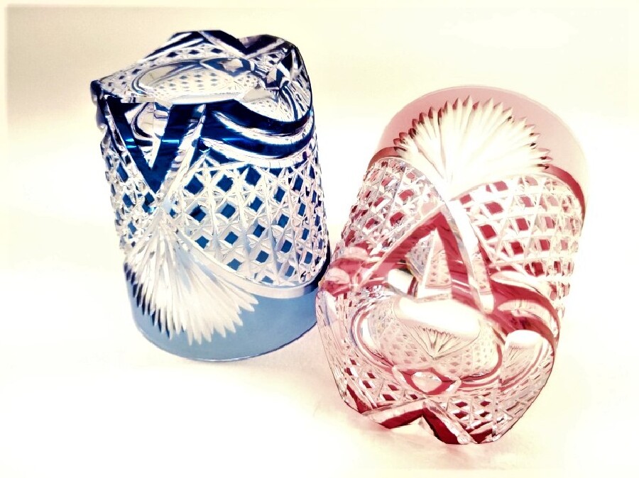 日本初のクリスタルガラス専門メーカー「カガミクリスタル」の