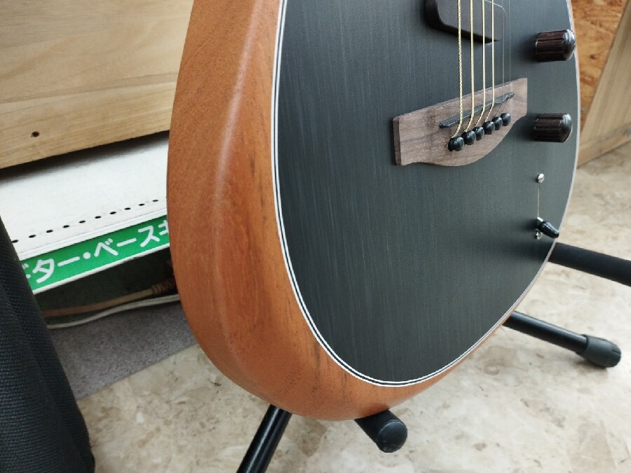 1本のギターで多彩なサウンドを再現！Fender Acoustasonic Player