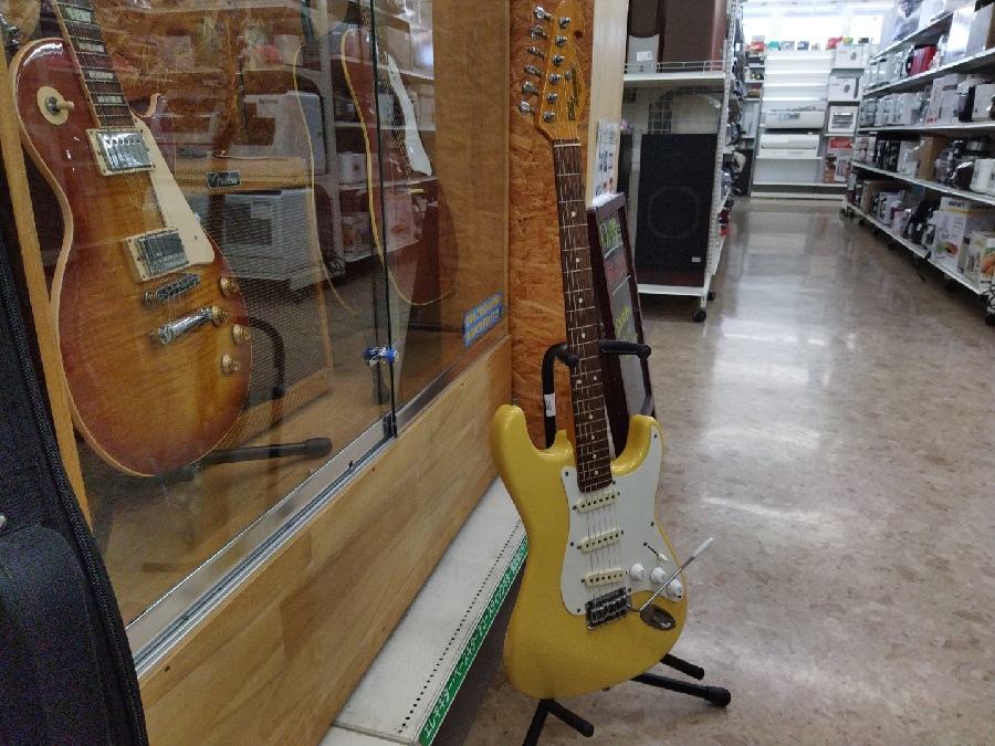 只今メンテナンス中！！80年代 Bill Lawrence エレキギター入荷しま