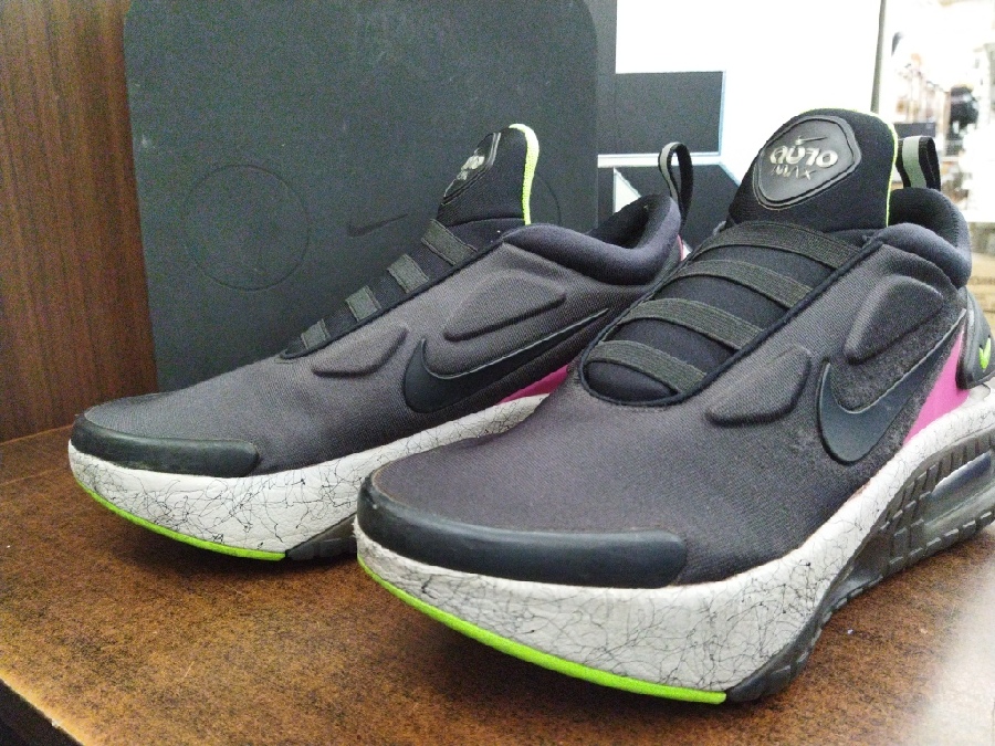 NIKE ナイキ アダプトオートマックス 買取入荷！スニーカー・メンズ 