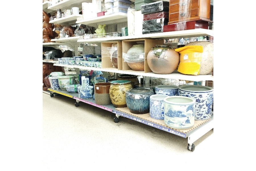リサイクルショップどりーむ天保山店　No9921　睡蓮鉢　掘り出し物　お宝⁉　鉢　金魚模様　アンティーク　骨董品　№19？ リサイクルショップどりーむ天保山店 No9921 睡蓮鉢 掘り出し物 お宝