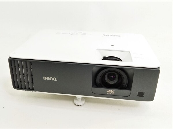 BENQ 1080P ホワイトプロジェクター 本体　動作品 BENQ 1080P ホワイトプロジェクター 本体 動作品