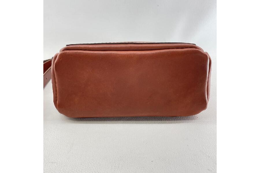 ユニセックスで輝く！HERZヘルツブラウンショルダーバッグ #入荷しま