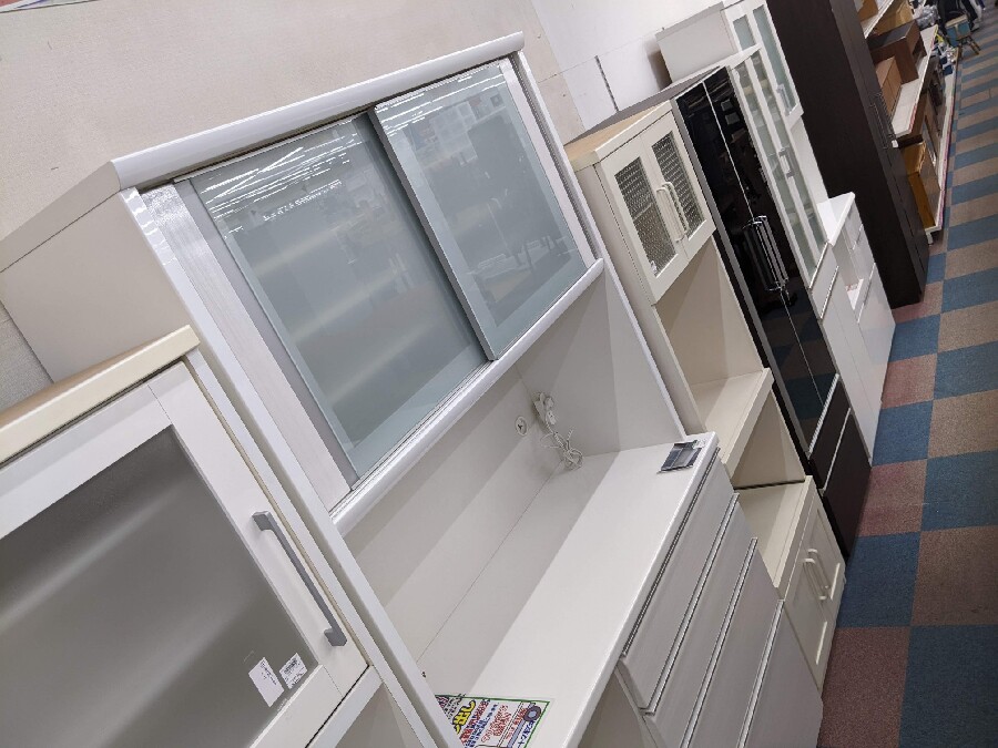 上質な食器棚「松田家具 エスプリシリーズ」です。|2022年05月 上質な食器棚「松田家具 エスプリシリーズ」です。|2022年05月