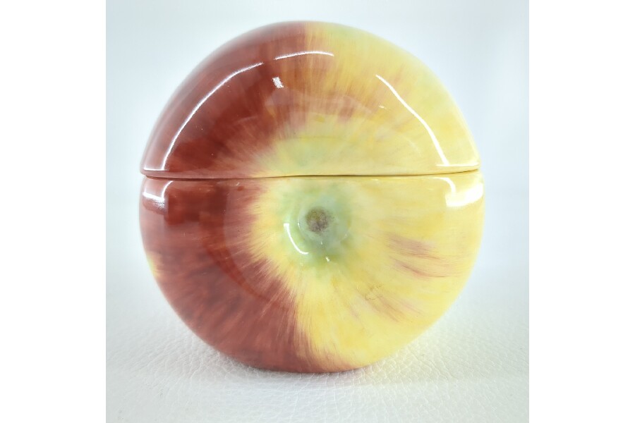 マイセンのリンゴモチーフ小物入れ入荷しました！｜2023年08月06日