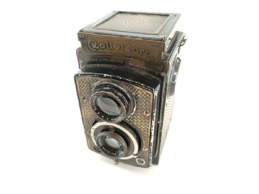 フィルムカメラ 二眼レフ ローライコード をお買取入荷しました
