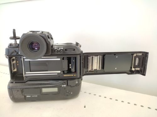フィルム一眼レフカメラ Nikon F5 」をお買取入荷しました