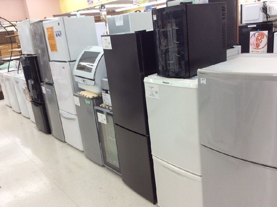 家電大量展示中！】Hisense 大型2ドア冷蔵庫入荷しました！