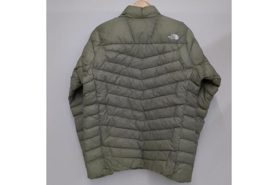 THE NORTH FACE メンズXXLサンダージャケット―クレイグレーの THE NORTH FACE メンズXXLサンダージャケット―クレイグレーの