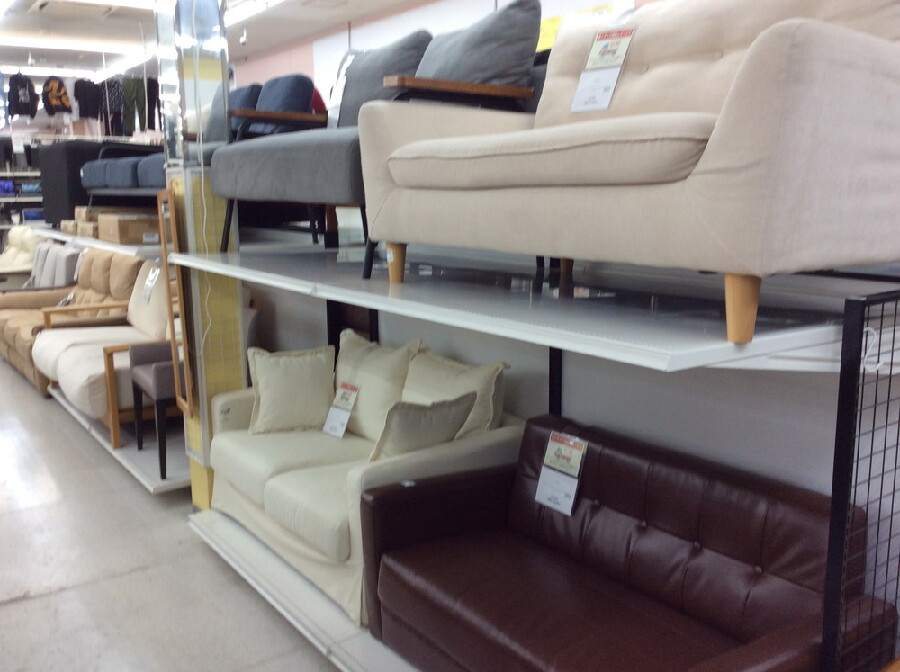 人気の、中古家具が安い店！ソファーからベッド、ダイニングセットまで
