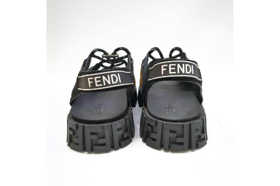 FENDIサンダル 37.5 新品未使用 イタリアで購入（フェンディ サンダル 