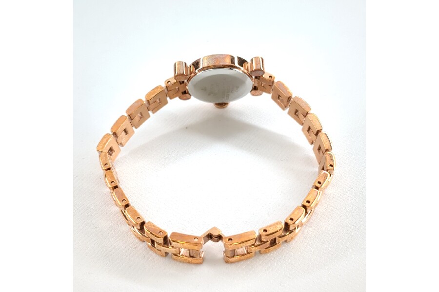 ヴィヴィアン　腕時計 Vivienne Westwood 腕時計 クォーツ VW-77C7 のご紹介です