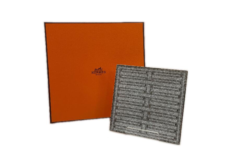 EC出品中】HERMES スクエアプレート 入荷しました♪｜2026年07月10日