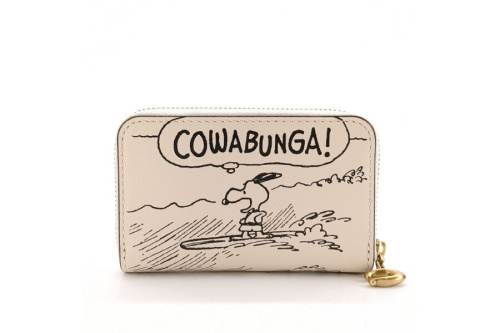 COACH X PEANUTS サーフスヌーピー が目を惹くカードケースのご紹介