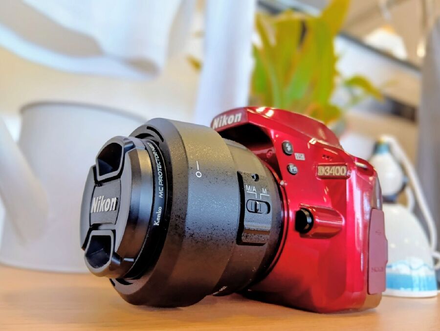 【GWセール】Nikon D3400 デジタル一眼レフ レンズ・保管ケースセット 新入荷】初心者におすすめ！限定レッドのデジタル一眼レフ「NIKON