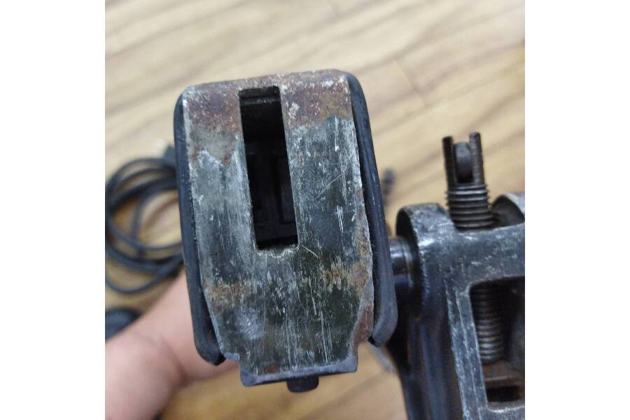 庭木の枝打ちや粗大ごみの解体にも使用できる【日立工機】のセーバー
