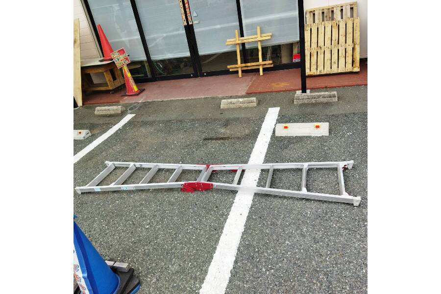 長谷川工業の脚部伸縮式アルミはしご兼用脚立｜2022年05月23日｜静岡県 