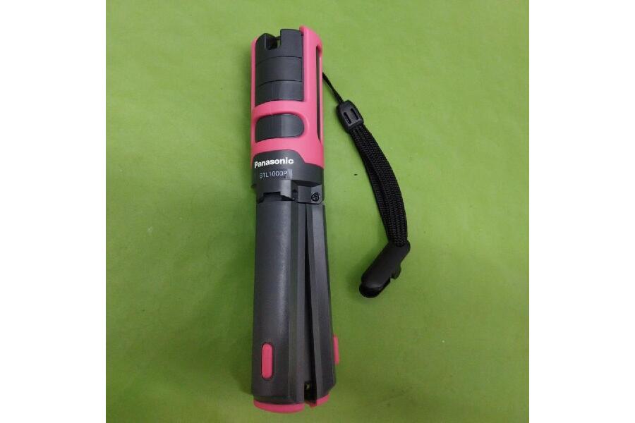 パナソニック レーザーマーカー 墨出し名人 ケータイ型 ピンク BTL1000P 壁一文字 USED品現状にて 引取歓迎！ パナソニック レーザーマーカー 墨出し名人 ケータイ型 ピンク