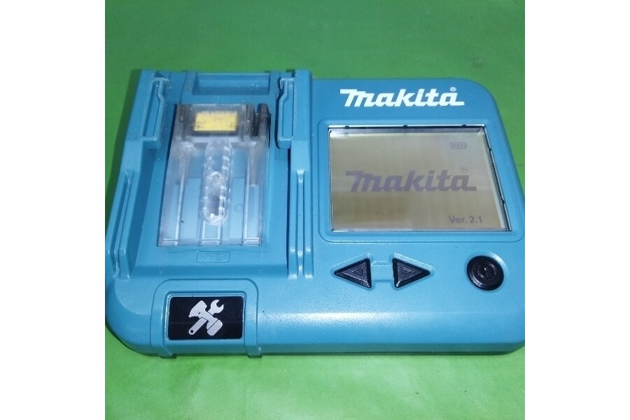 【C003】リチウムイオンバッテリーBL1015 & 充電器 マキタ 【ジャングルジャングル岩出店】岩出市 和歌山市 海南市 C003】リチウムイオンバッテリーBL1015 & 充電器 マキタ 【ジャングル