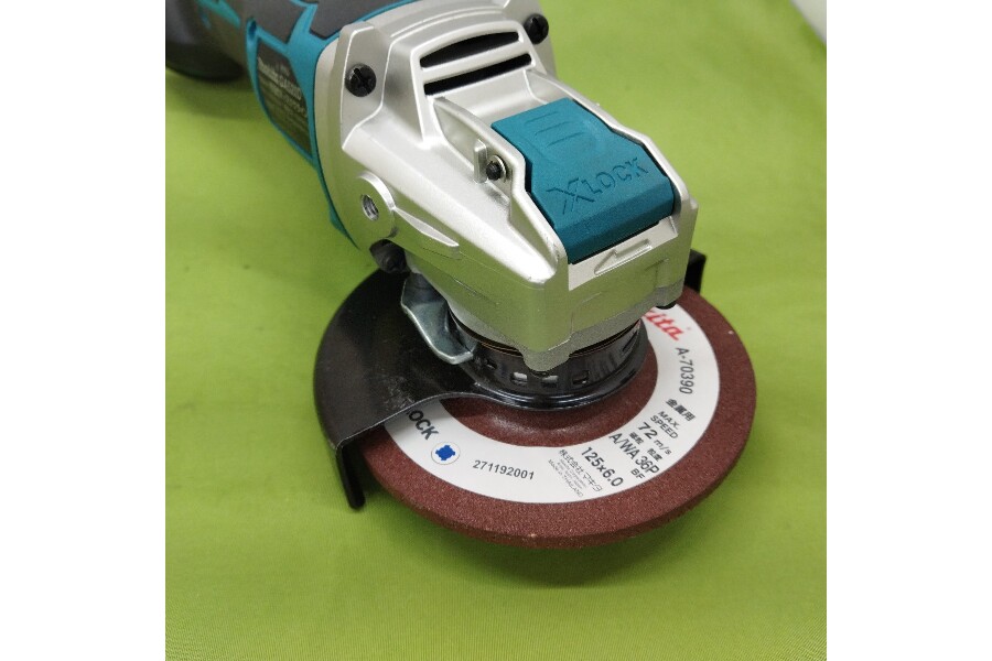 マキタ GA520D 125mm充電式ディスクグラインダ 買い取りました マキタ GA520D 125mm充電式ディスクグラインダ 買い取りました