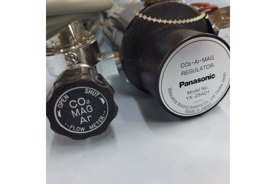 Panasonic YX-25AD1 ガスレギュレーター Amazon.co.jp: Panasonic ガス調整器 2Pコンセント 1台 YX-25AD1