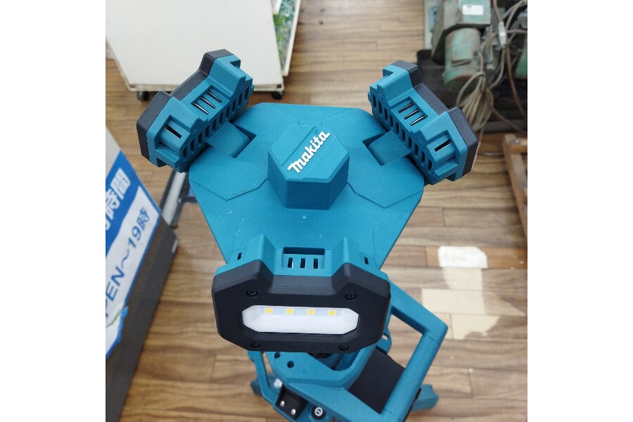 【中古】【動作OK】【店頭引取限定】makita マキタ 充電式タワーライト ML814 25,300円（税込） マキタ 充電式タワーライト ML814 電動工具・エアー工具・大工道具
