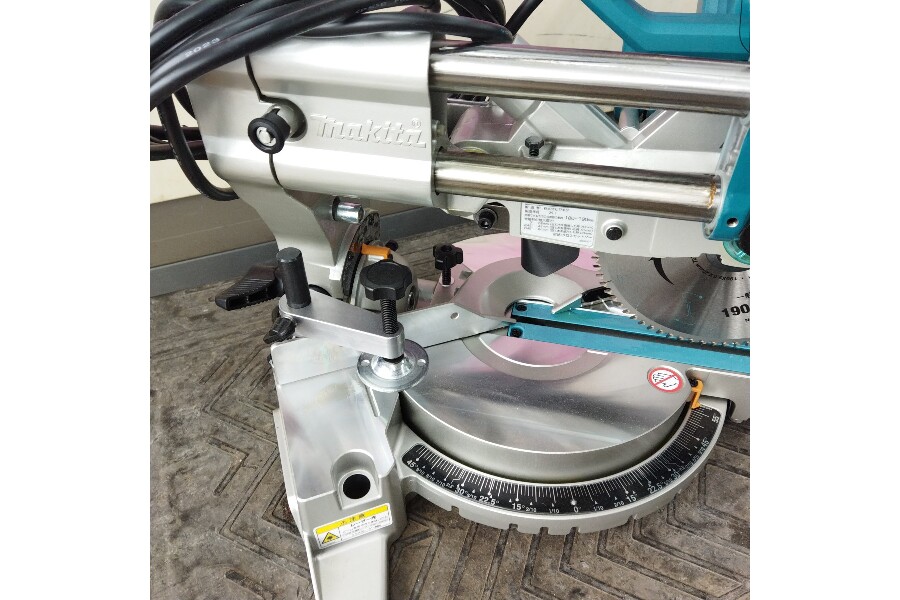 【エコツール知立店】Makita/ﾏｷﾀ190mmｽﾗｲﾄﾞ丸ﾉｺLS0717FL【愛知県/名古屋市/知立市/安城市/岡崎市/工具】【ITVOVRL9LQV1】★ 出張買取 も好評受付中！ マキタ（makita） 190mmスライド丸ノコ LS0717FL : とら吉 - 通販