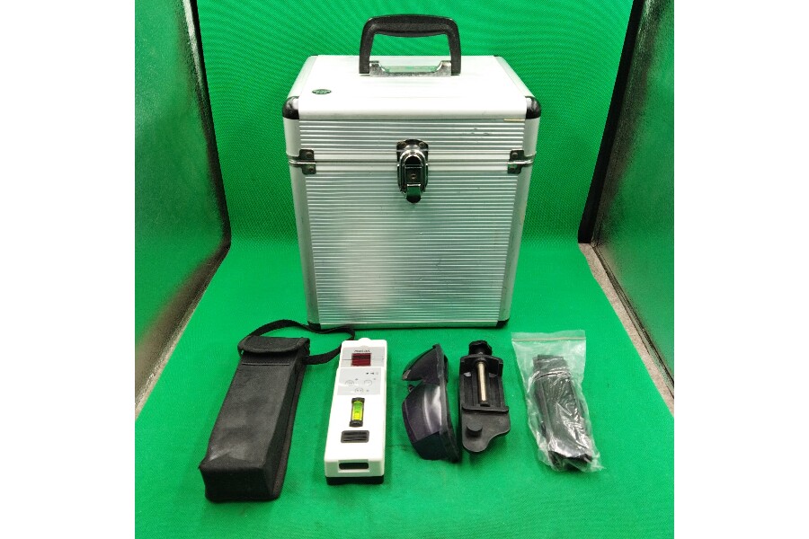 マントルピースSb型(Motセール中)　送料込　組立タイプ マキタ SK309PX レーザー墨出し器 入荷しました！｜2026年06月07日