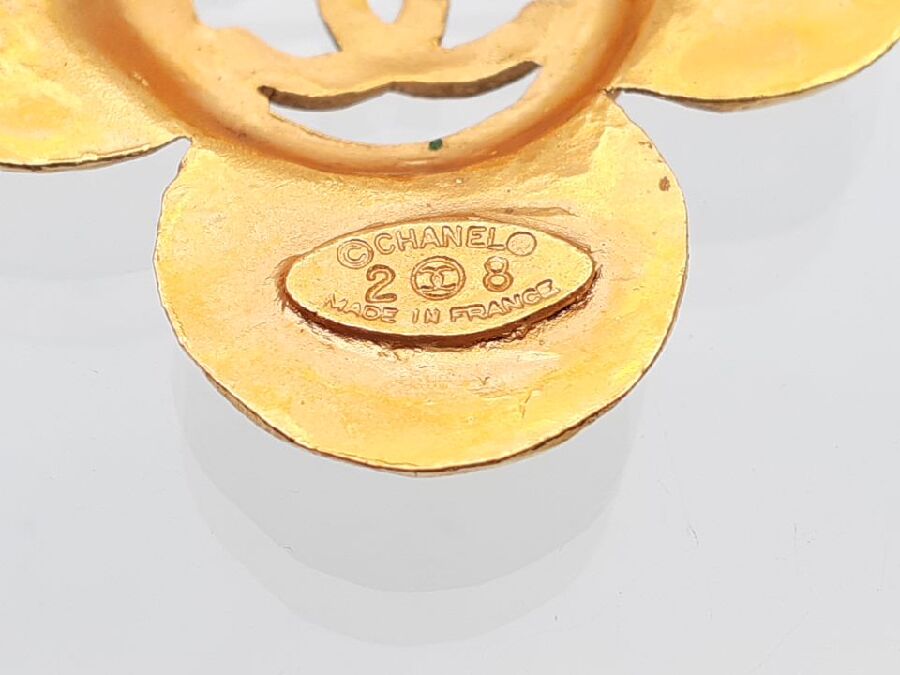 CHANEL シャネル ブローチ ココマーク ヴィンテージ を買取入荷致し ...