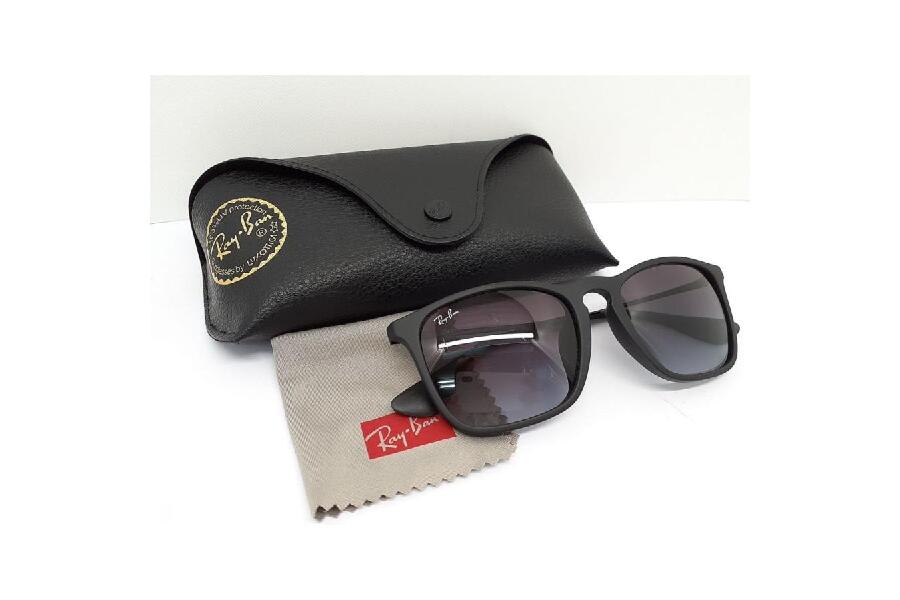 美品レイバン RB4187-F CHRIS 622/8G 専用ケース、クロス付き Ray-Ban サングラス CHRIS RB4187-F 622/8G ウェリントン クリス