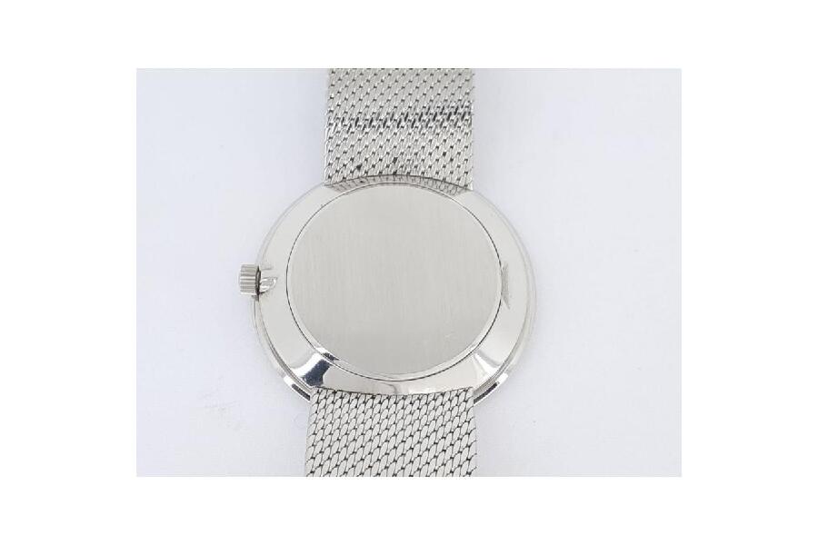 ユニバーサルジュネーブ クォーツ 2針 電池交換Universal Geneve