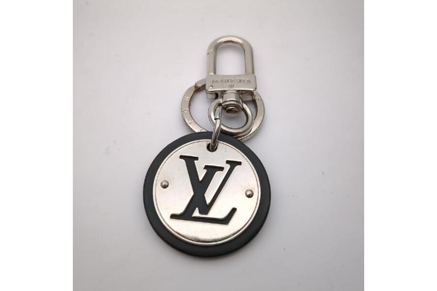 Louis Vuitton LVサークル キーホルダー M67362 シルバー 楽天市場】LOUIS VUITTON ルイ ヴィトン キーホルダー LV