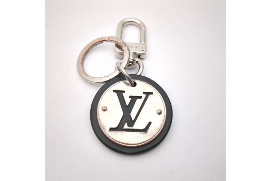 ルイ・ヴィトン  LV カット サークル キーホルダー  M67362 31721973.jpg